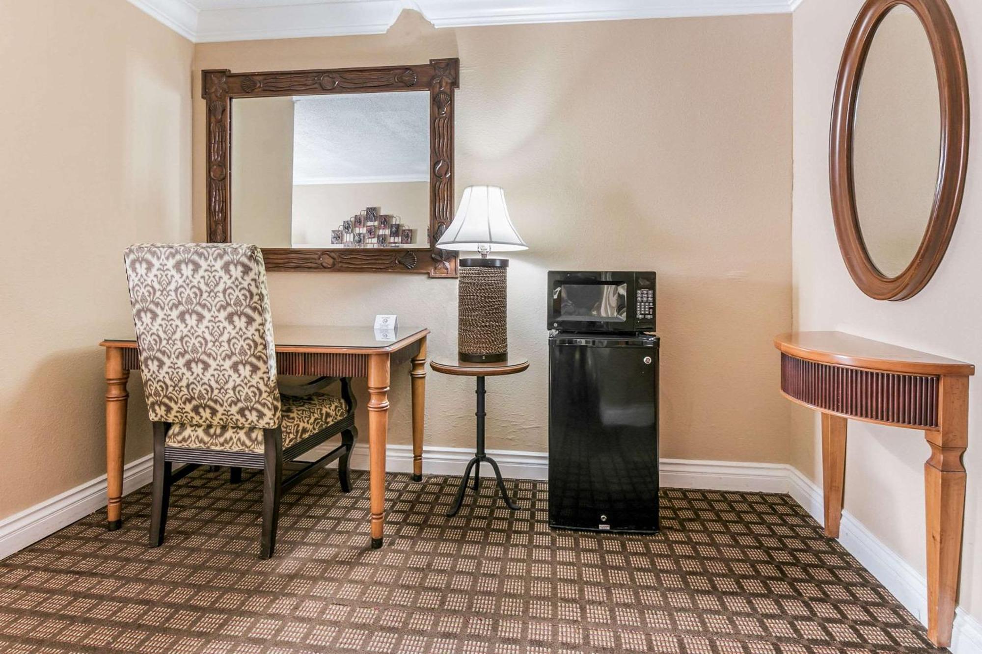 Quality Inn & Suites Atlanta Airport South College Park Exterior foto