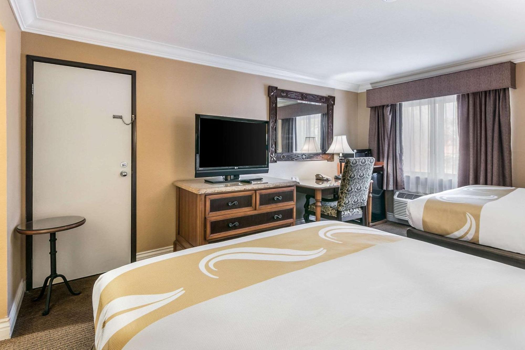 Quality Inn & Suites Atlanta Airport South College Park Exterior foto
