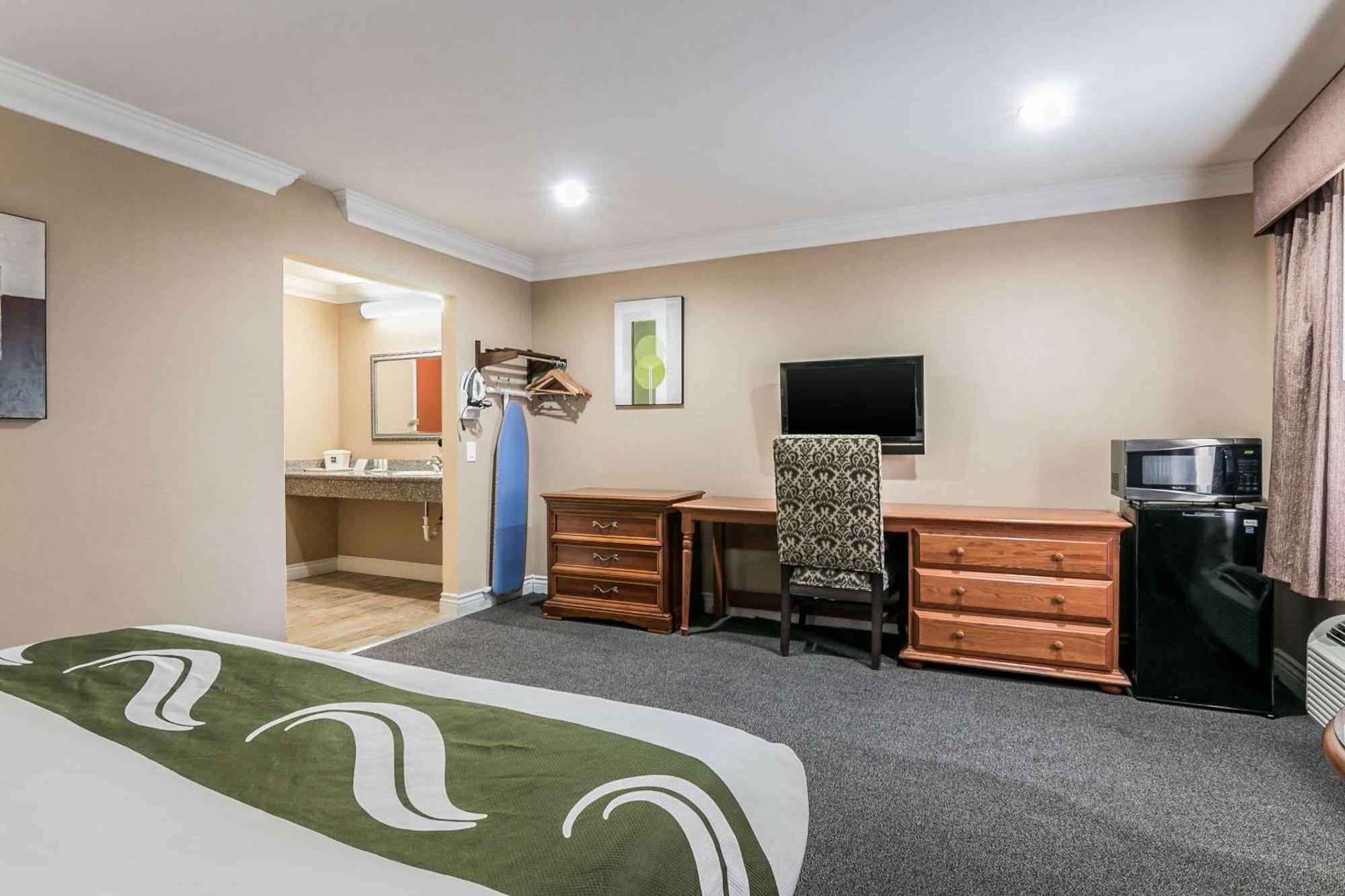 Quality Inn & Suites Atlanta Airport South College Park Exterior foto